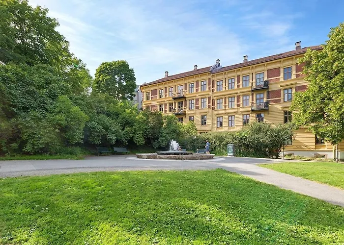 Royal Park Wifi Tv Quite Bus Tram Apartment Oslo