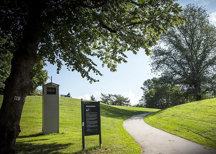 Apartment Royal Park Wifi Tv Quite Bus Tram