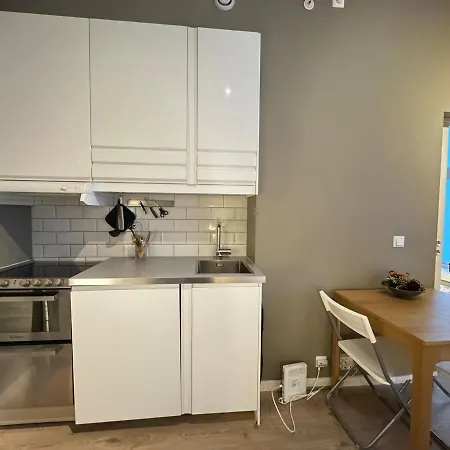 Royal Park Wifi Tv Quite Bus Tram アパート