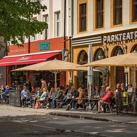 Royal Park Wifi Tv Quite Bus Tram アパート *