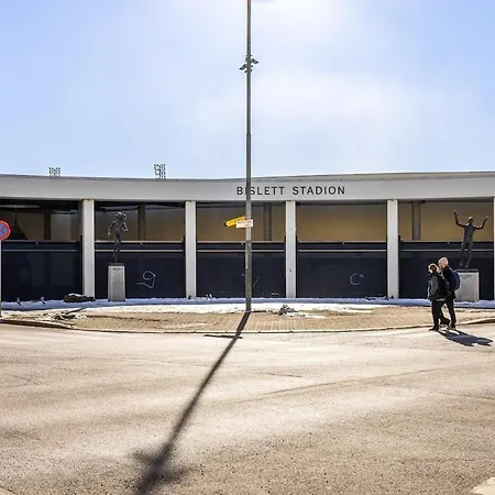 Royal Park Wifi Tv Quite Bus Tram *